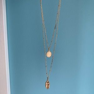 2-chain gold necklaces with pendants